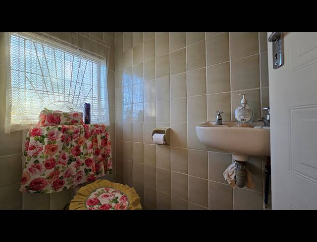 2 BEDROOM HOUSE FOR SALE IN GENADENDAL